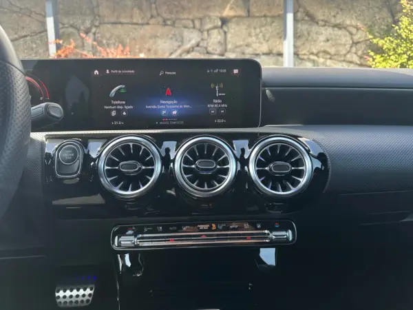 Mercedes-Benz A 250 e 8G-DCT AMG Line Advanced Plus 17