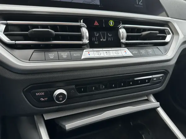 BMW 320 Corporate Edition Auto 26