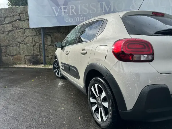 Citroen C3 1.2 PureTech Shine 11