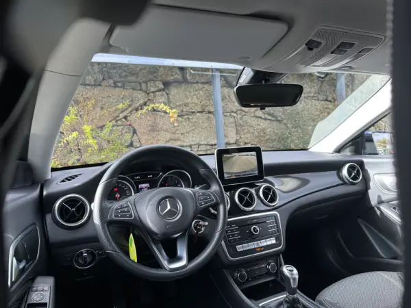 Mercedes-Benz CLA 180 d Urban 3