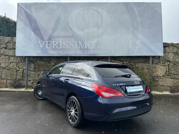 Mercedes-Benz CLA 180 d Urban 11