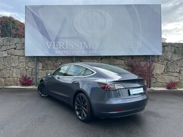 Tesla Model 3 Performance Tração Integral 12
