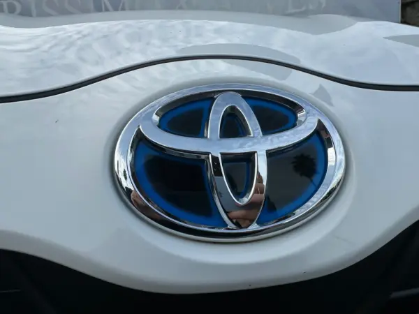 Toyota Yaris 1.5 HDF Comfort Plus 5