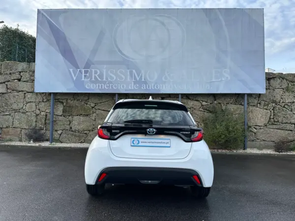 Toyota Yaris 1.5 HDF Comfort Plus 13