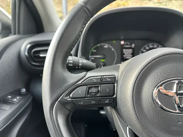 Toyota Yaris 1.5 HDF Comfort Plus 19