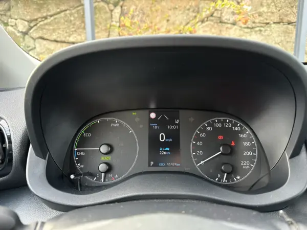 Toyota Yaris 1.5 HDF Comfort Plus 21