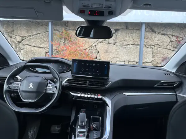 Peugeot 5008 1.5 BlueHDi Allure EAT8 15
