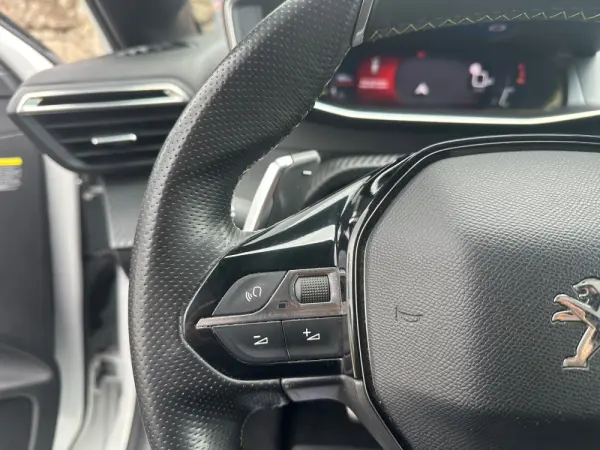 Peugeot 208 1.2 PureTech GT Line EAT8 21