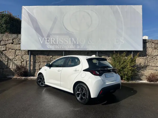 Toyota Yaris 1.5 HDF Business 12