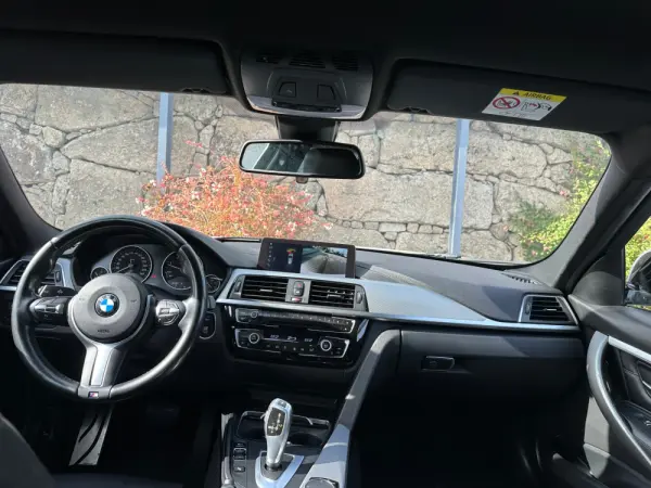 BMW 318 d Pack M Auto 14