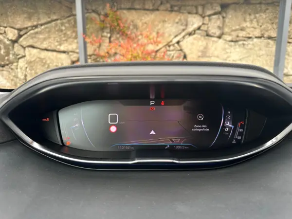 Peugeot 5008 1.5 BlueHDi Allure EAT8 21