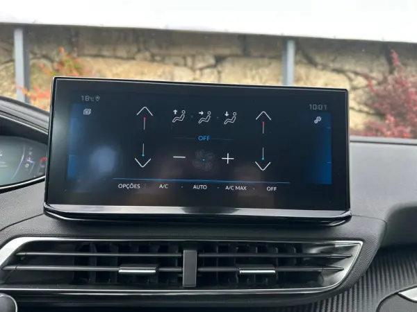 Peugeot 5008 1.5 BlueHDi Allure EAT8 22