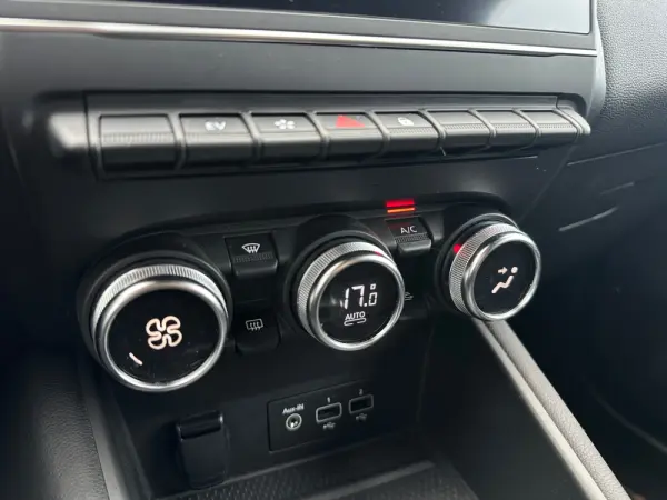 Renault Captur 1.6 E-Tech Plug-In Intens 25