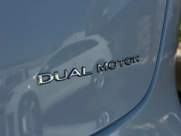 Tesla Model 3 Long Range AWD Dual Motor 12