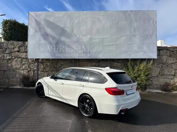 BMW 318 d Pack M Auto 2