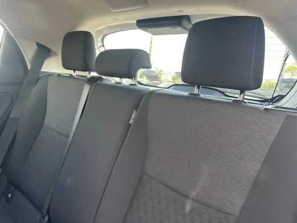 Toyota Yaris 1.5 HDF Business 29