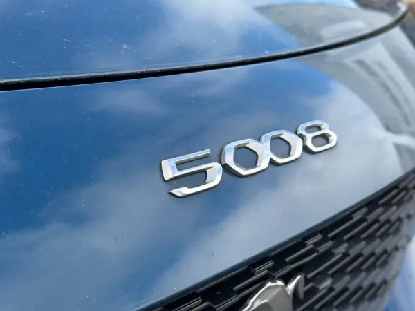 Peugeot 5008 1.5 BlueHDi Allure EAT8 5