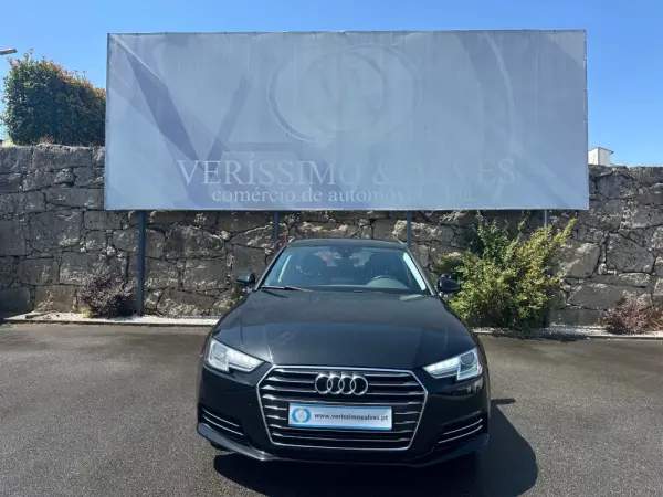 Audi A4 Avant 2.0 TDI S-line 9