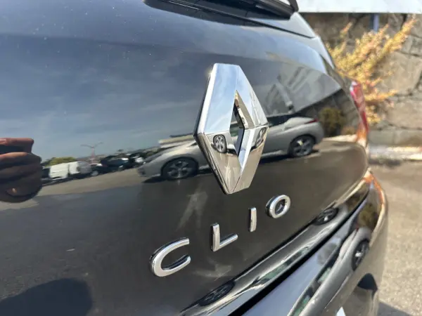 Renault Clio 1.5 Blue dCi Intens 12