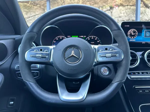 Mercedes-Benz C 300 de AMG Line 19