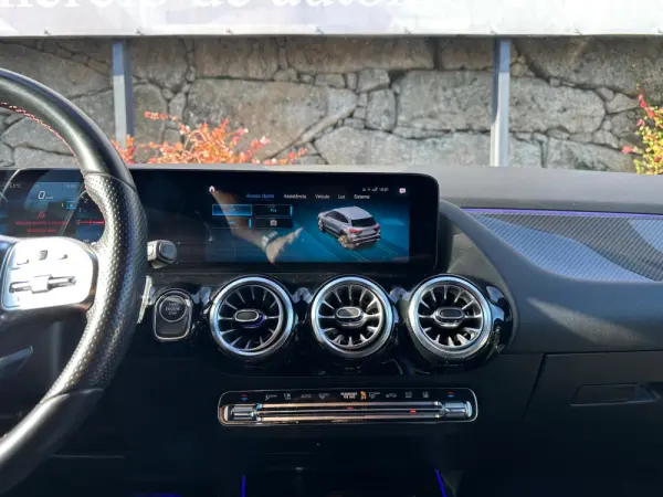 Mercedes-Benz GLA 250 e 8G-DCT AMG Line 17