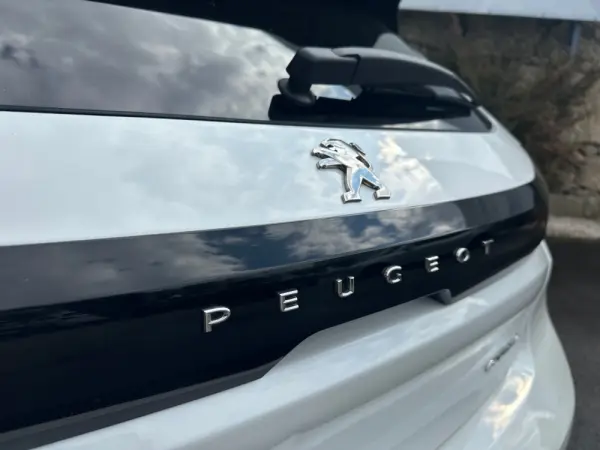Peugeot 208 1.2 PureTech GT Line EAT8 13