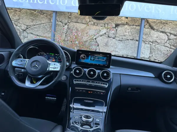 Mercedes-Benz C 300 de AMG Line 18
