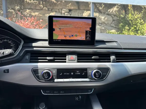 Audi A4 Avant 2.0 TDI S-line 17