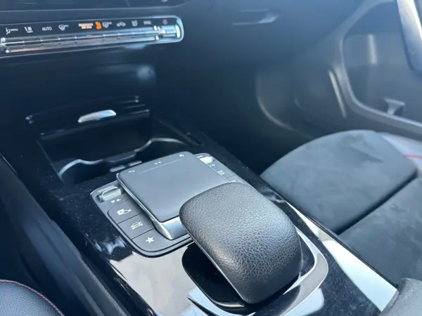 Mercedes-Benz A 180 Limousine d AMG Line Aut. 20