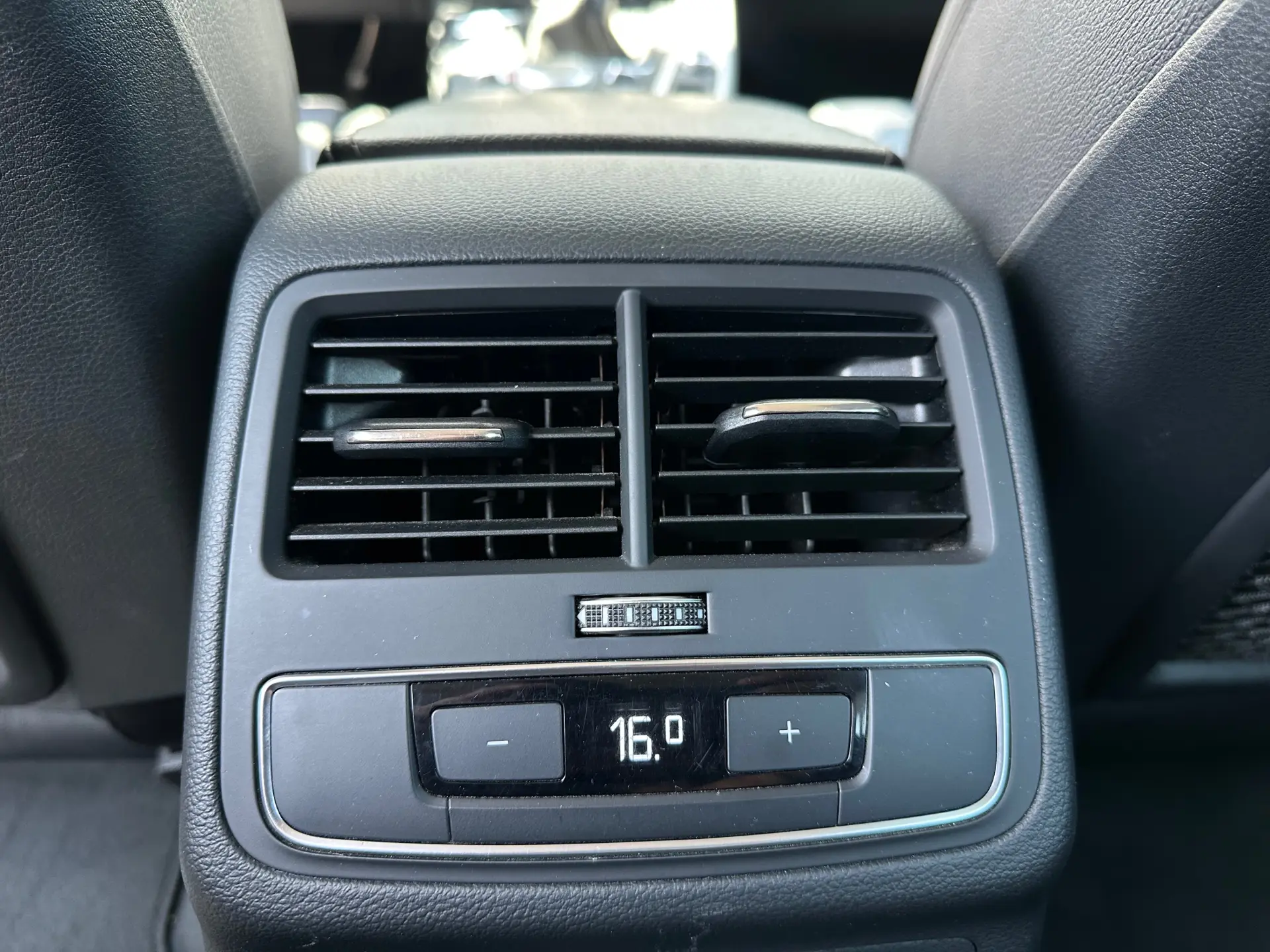 Audi A4 Avant 2.0 TDI S-line 30