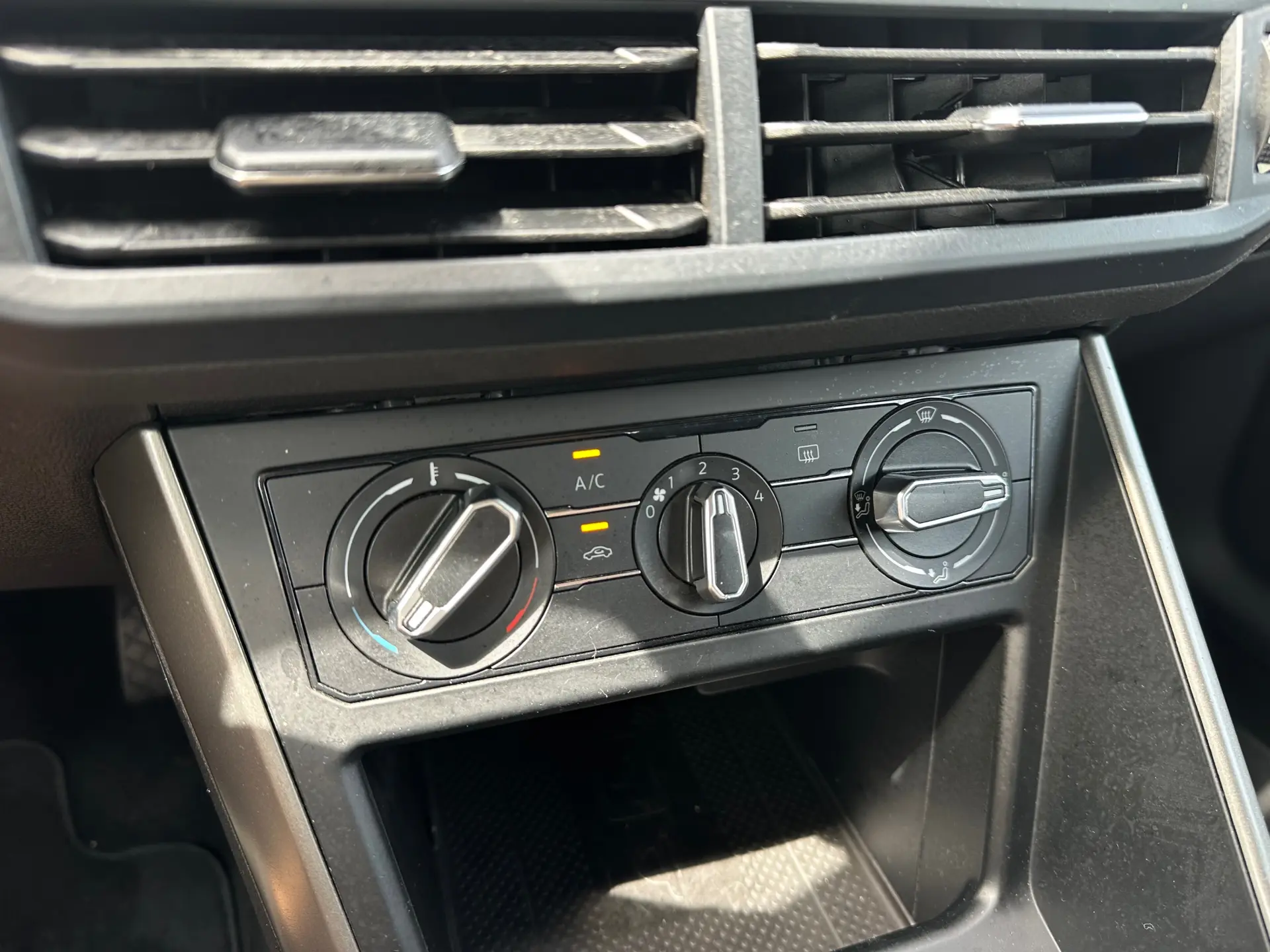 Volkswagen Polo 1.6 TDI Confortline 25