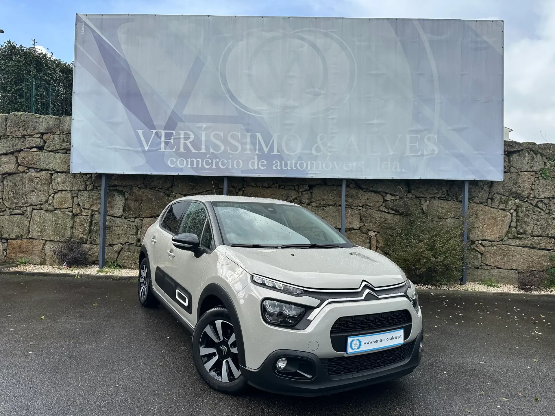 Citroen C3 1.2 PureTech Shine 1