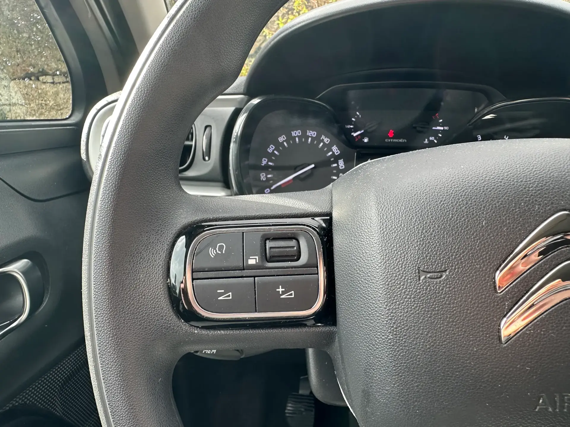 Citroen C3 1.2 PureTech Shine 18