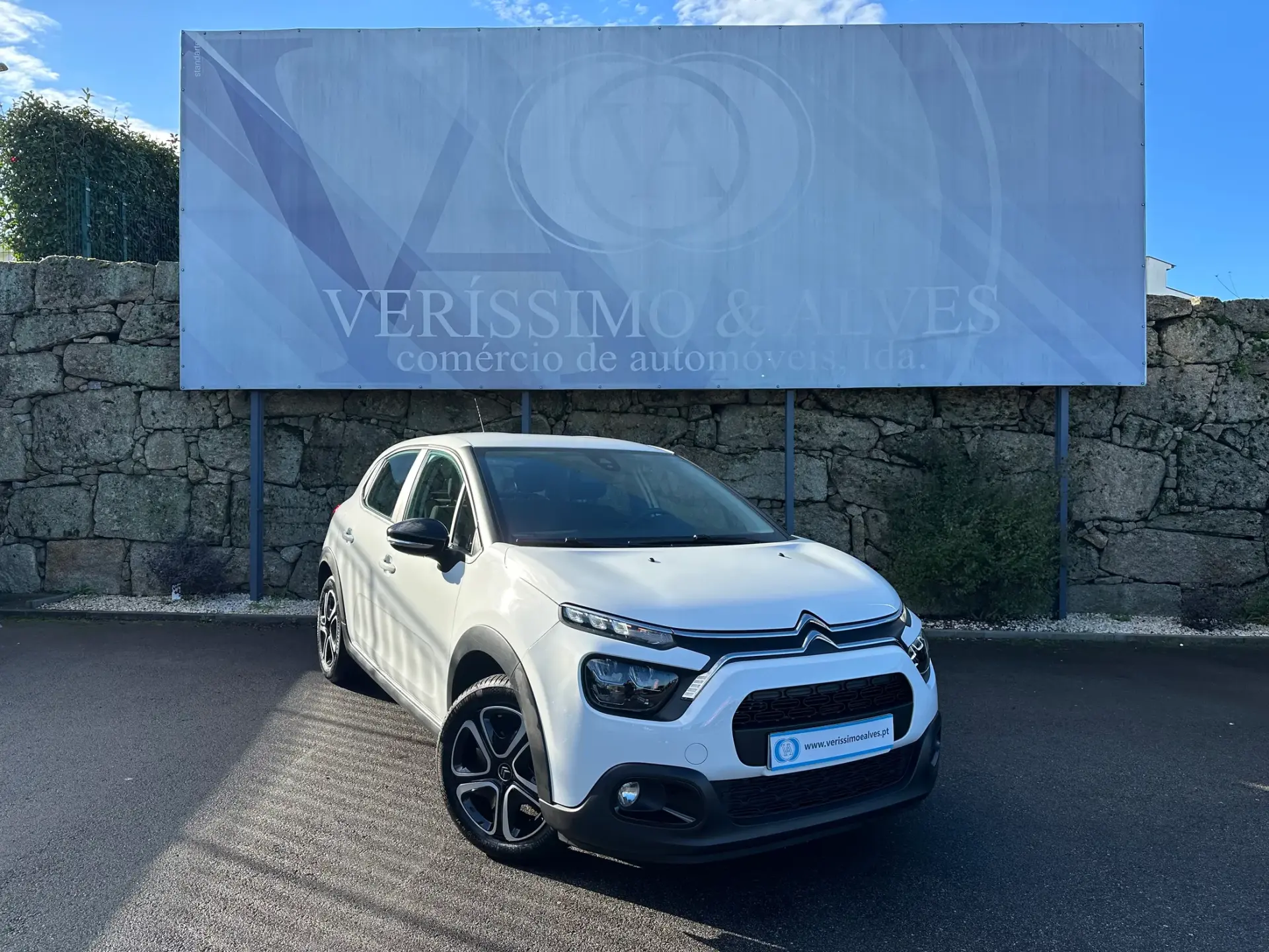 Citroen C3 1.2 PureTech Shine 1