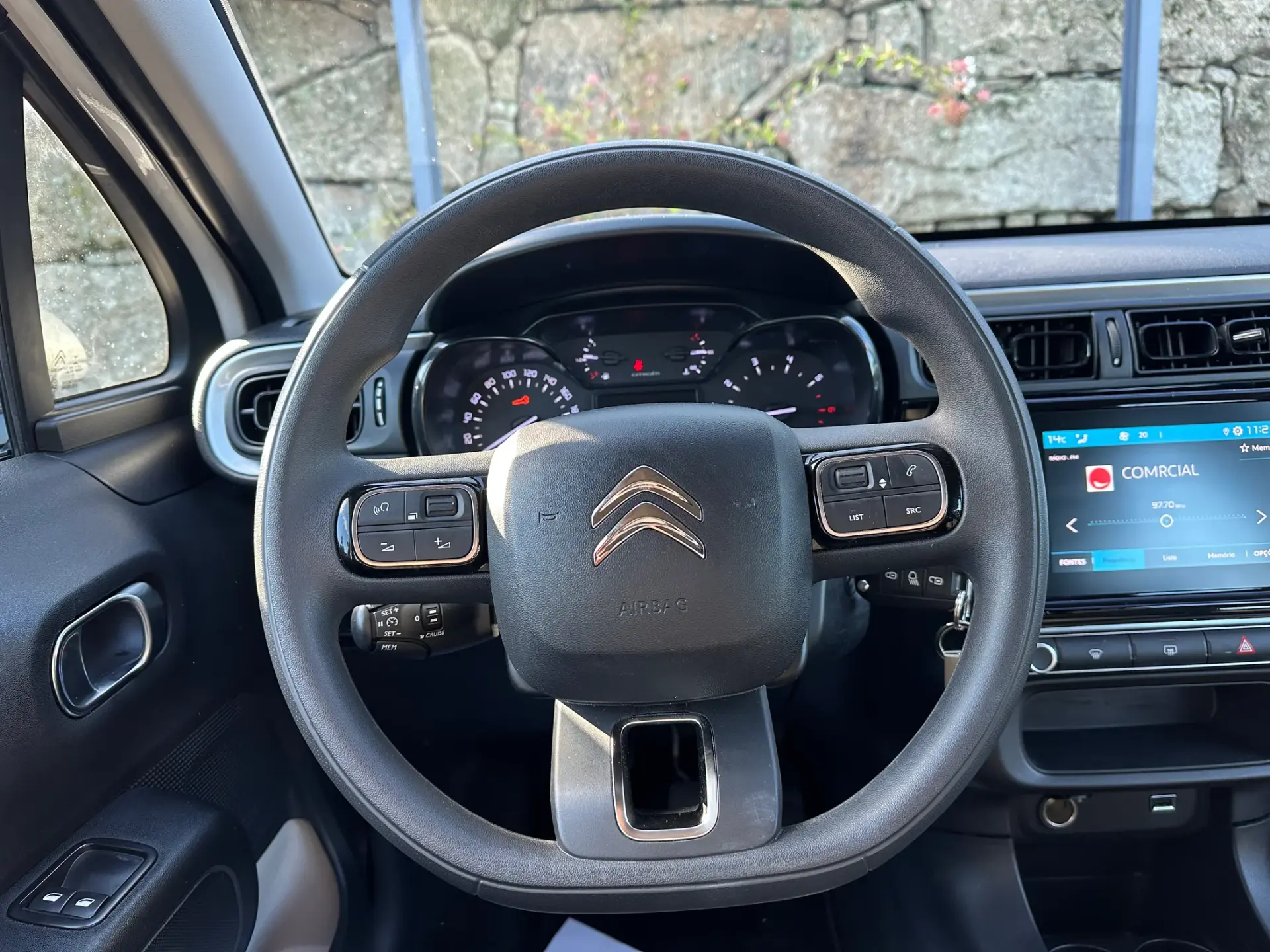 Citroen C3 1.2 PureTech Shine 15
