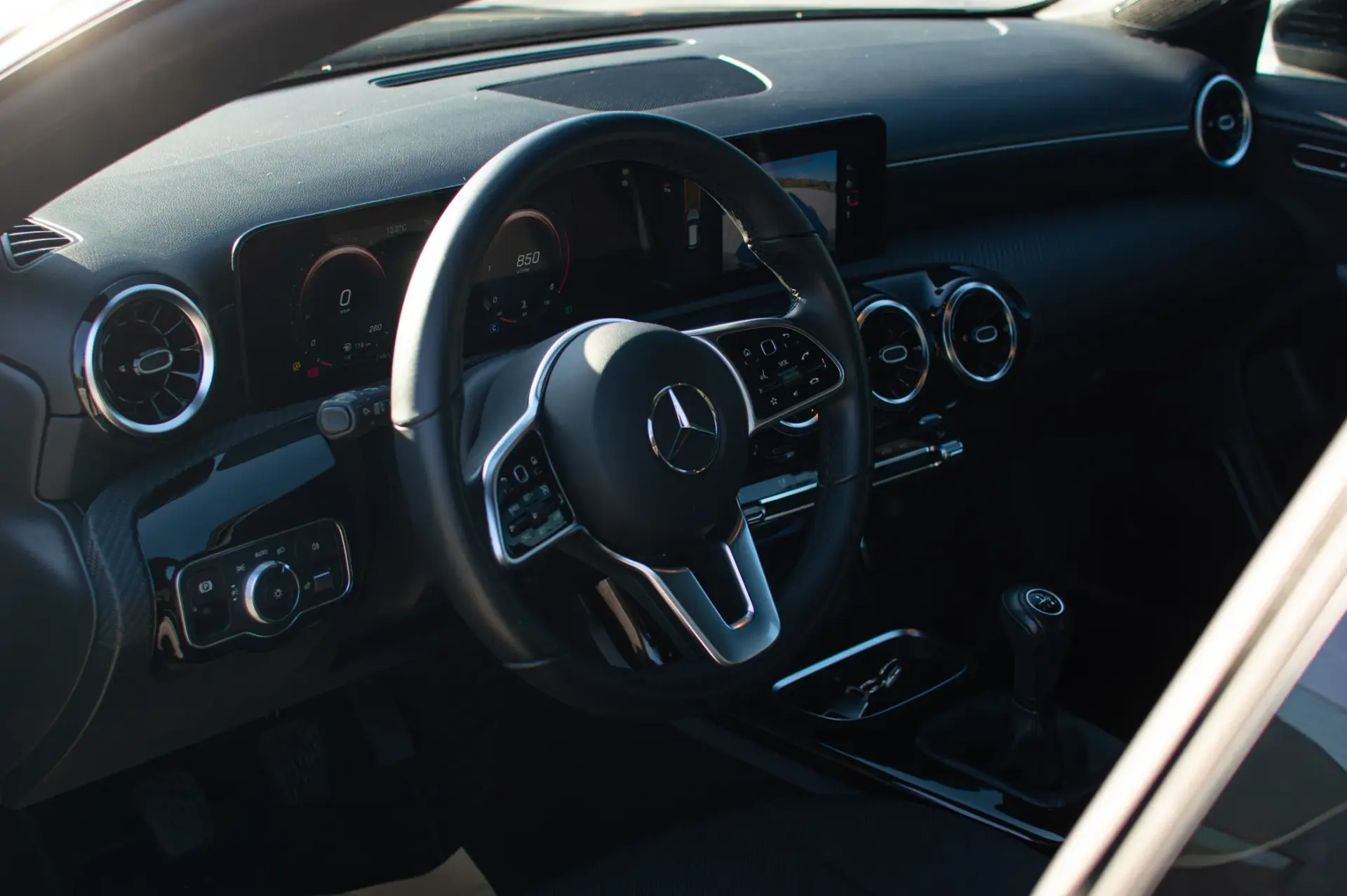 Mercedes-Benz CLA 180 d Business Solutions 4