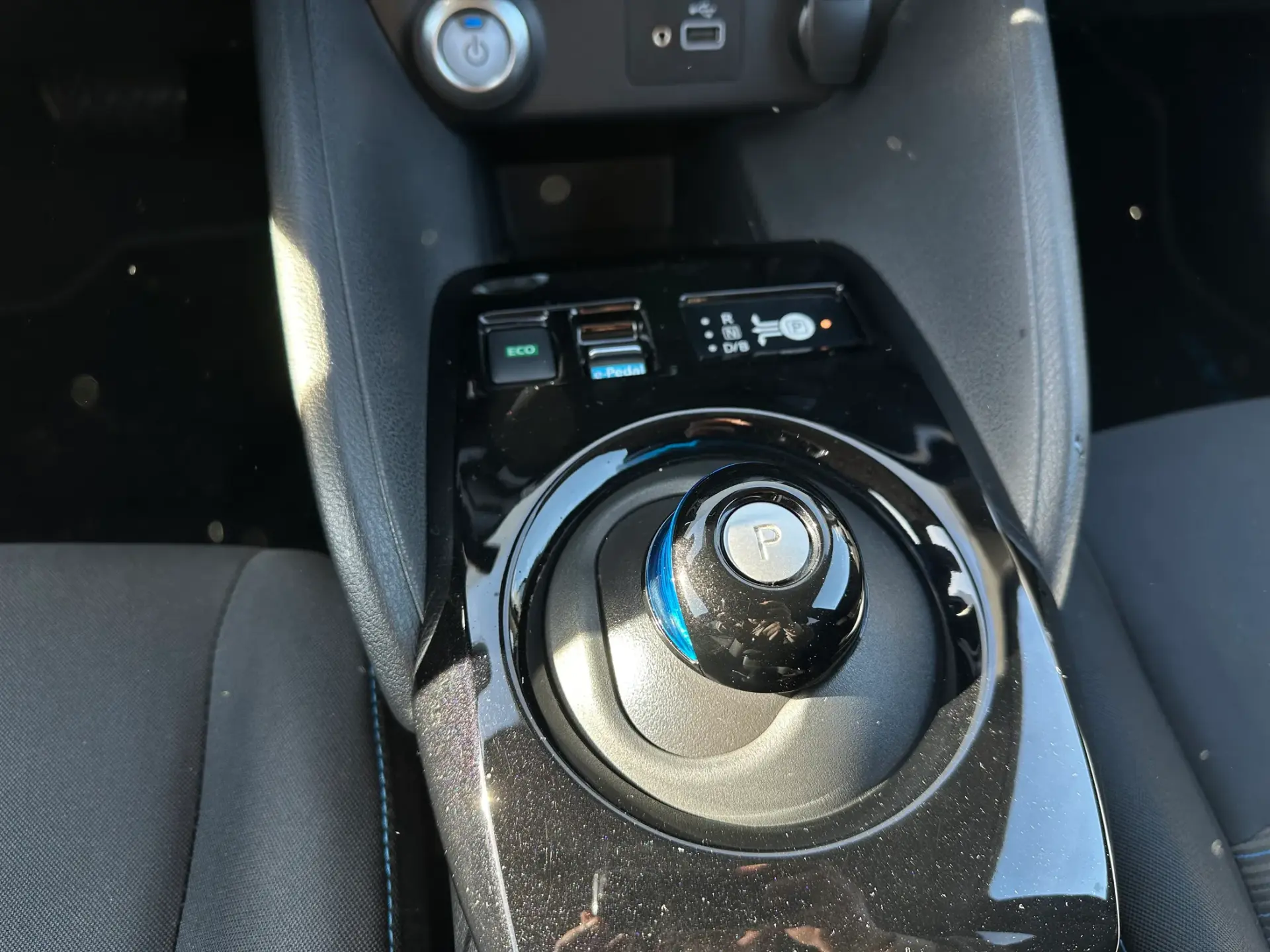 Nissan Leaf N-Connecta 18