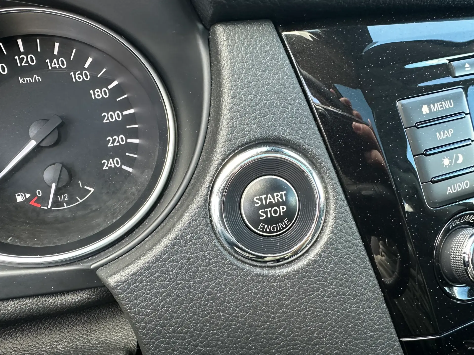 Nissan Qashqai 1.5 dCi Tekna+ 24