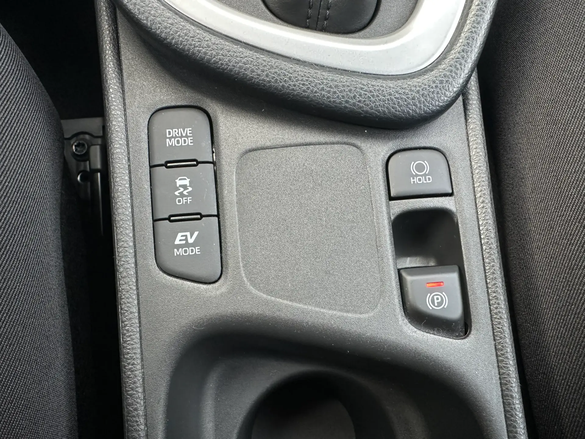 Toyota Yaris 1.5 HDF Comfort Plus 26