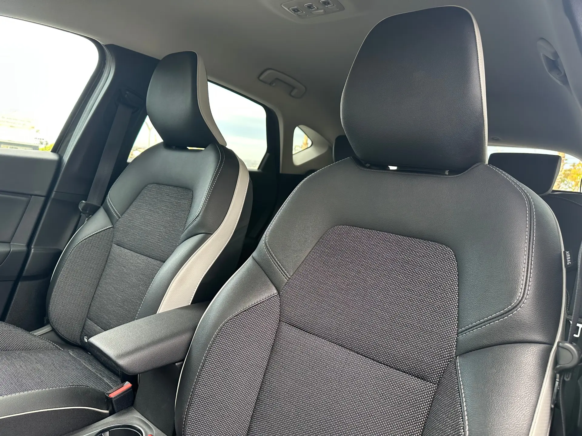 Renault Captur 1.6 E-Tech Plug-In Intens 26