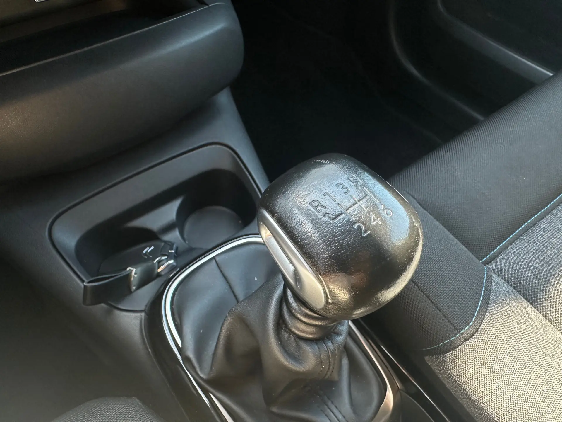Citroen C4 Cactus 1.2 PureTech Shine Pack 18