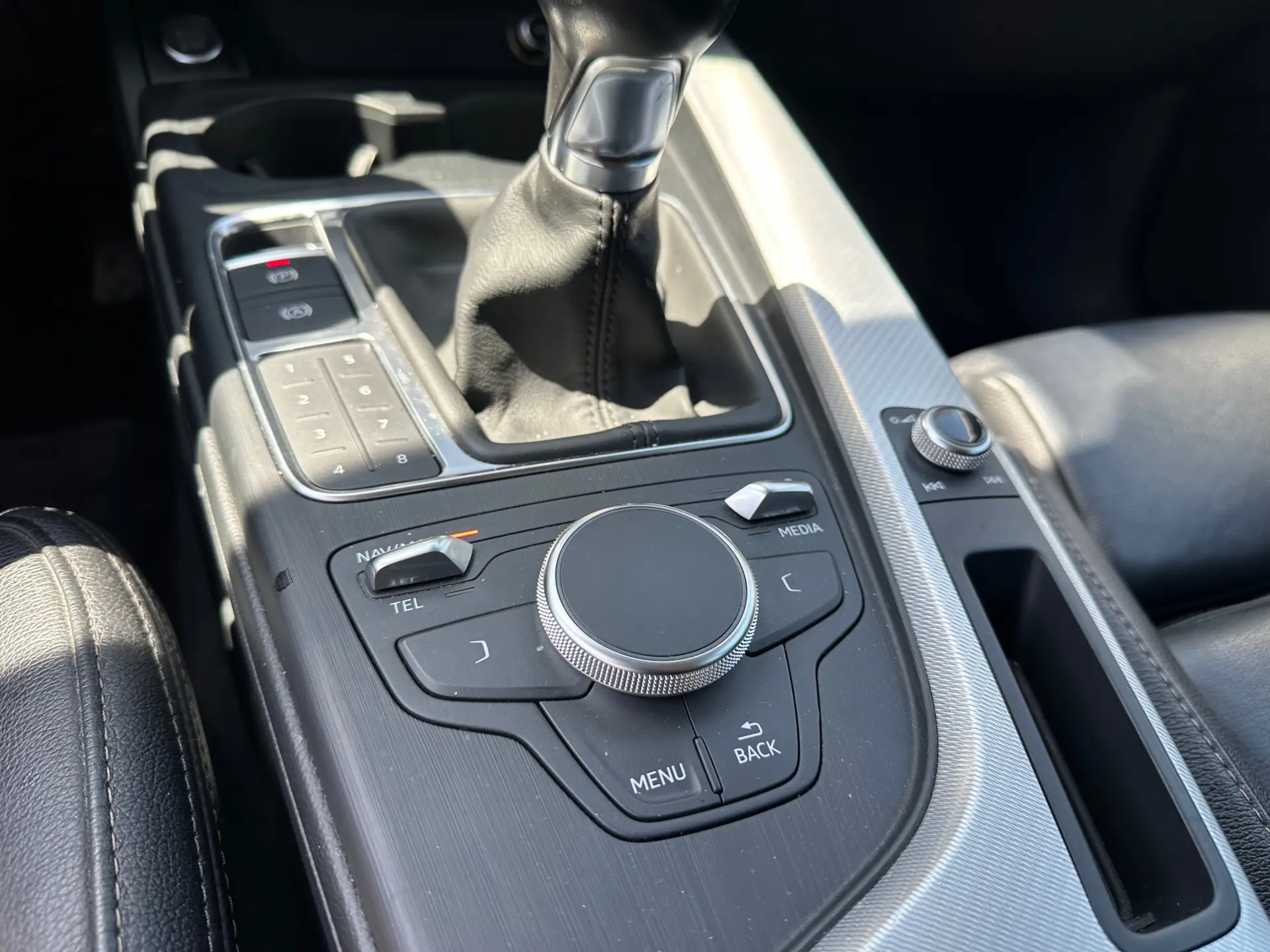Audi A4 Avant 2.0 TDI S-line 21