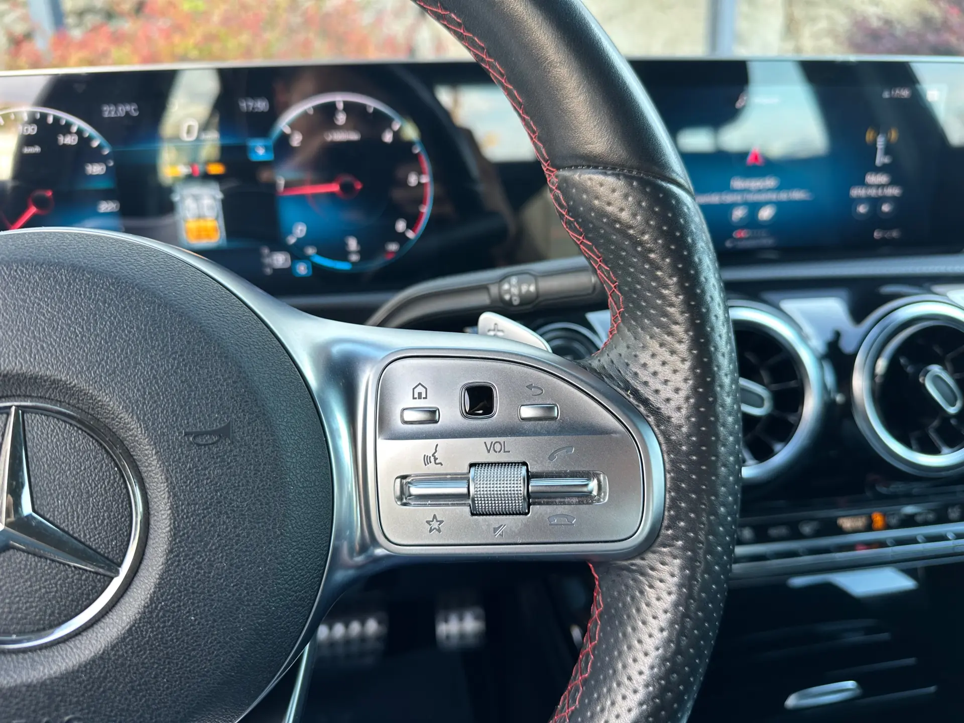 Mercedes-Benz A 180 Limousine d AMG Line Aut. 18