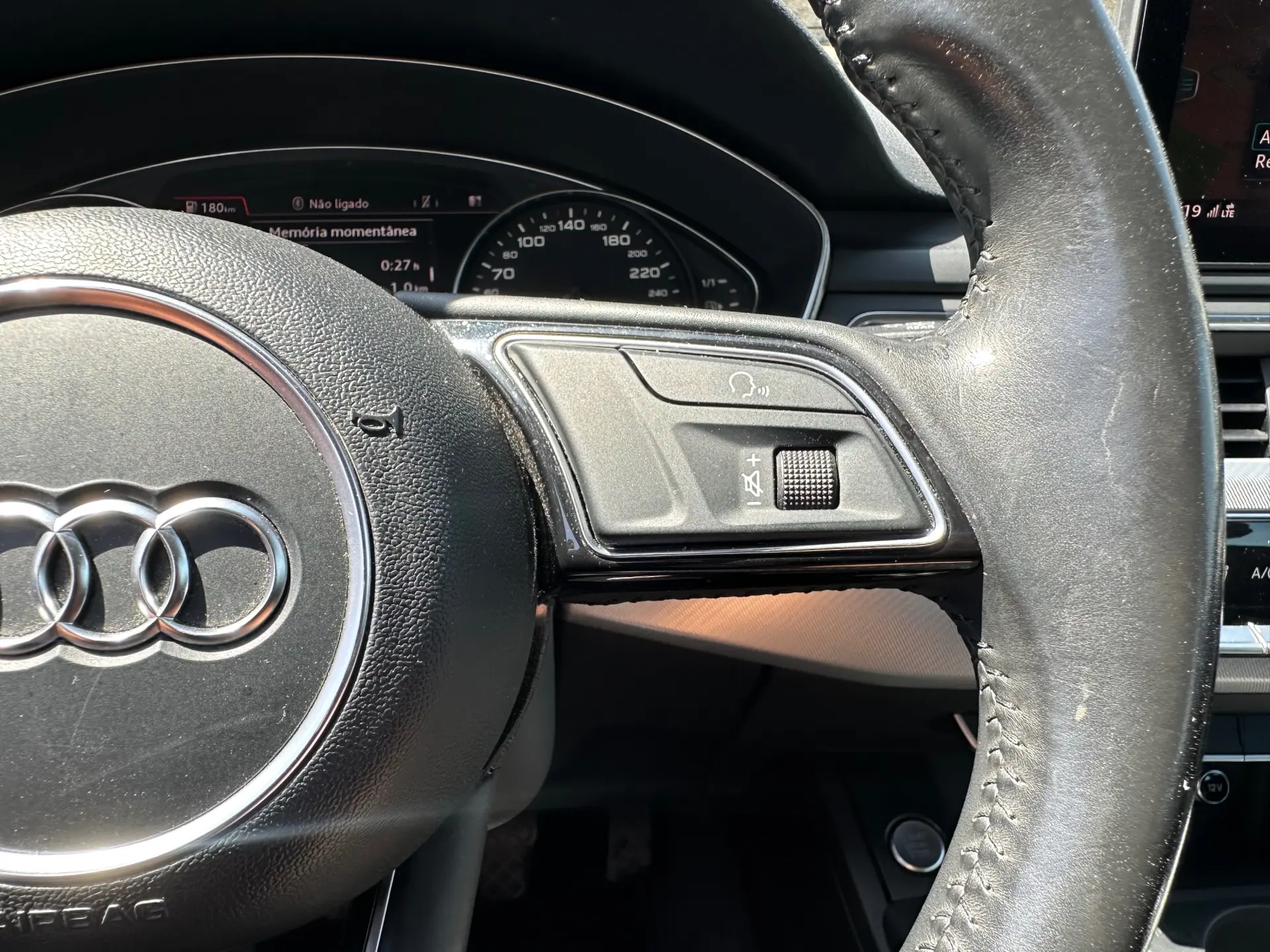 Audi A4 Avant 2.0 TDI S-line 19
