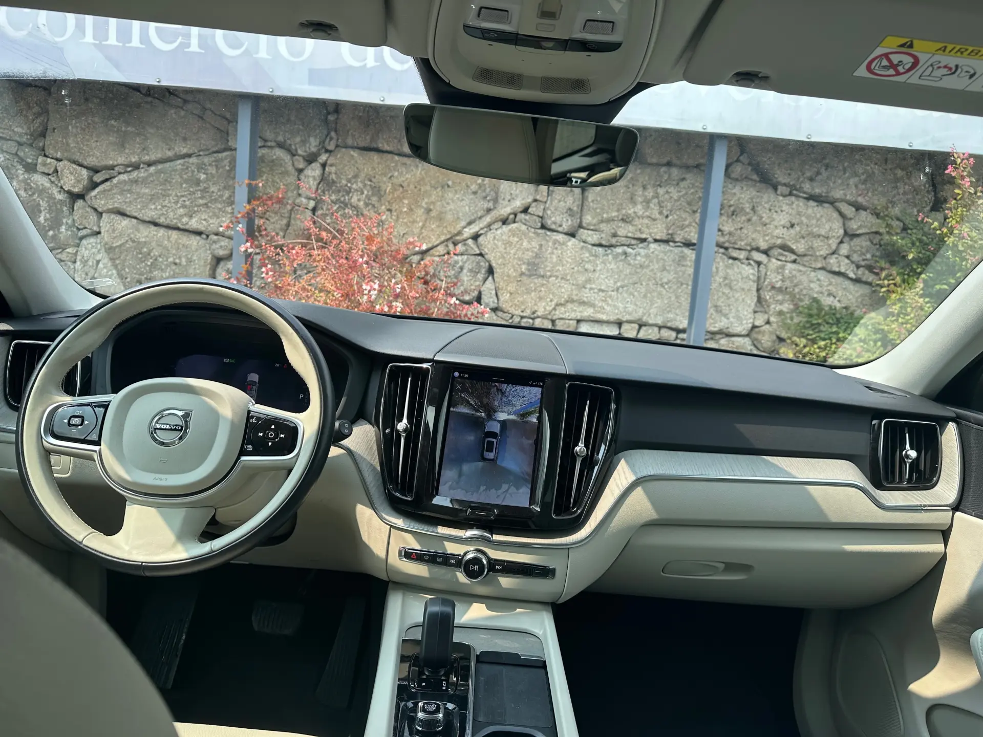Volvo XC 60 2.0 T6 PHEV R-Design AWD 19