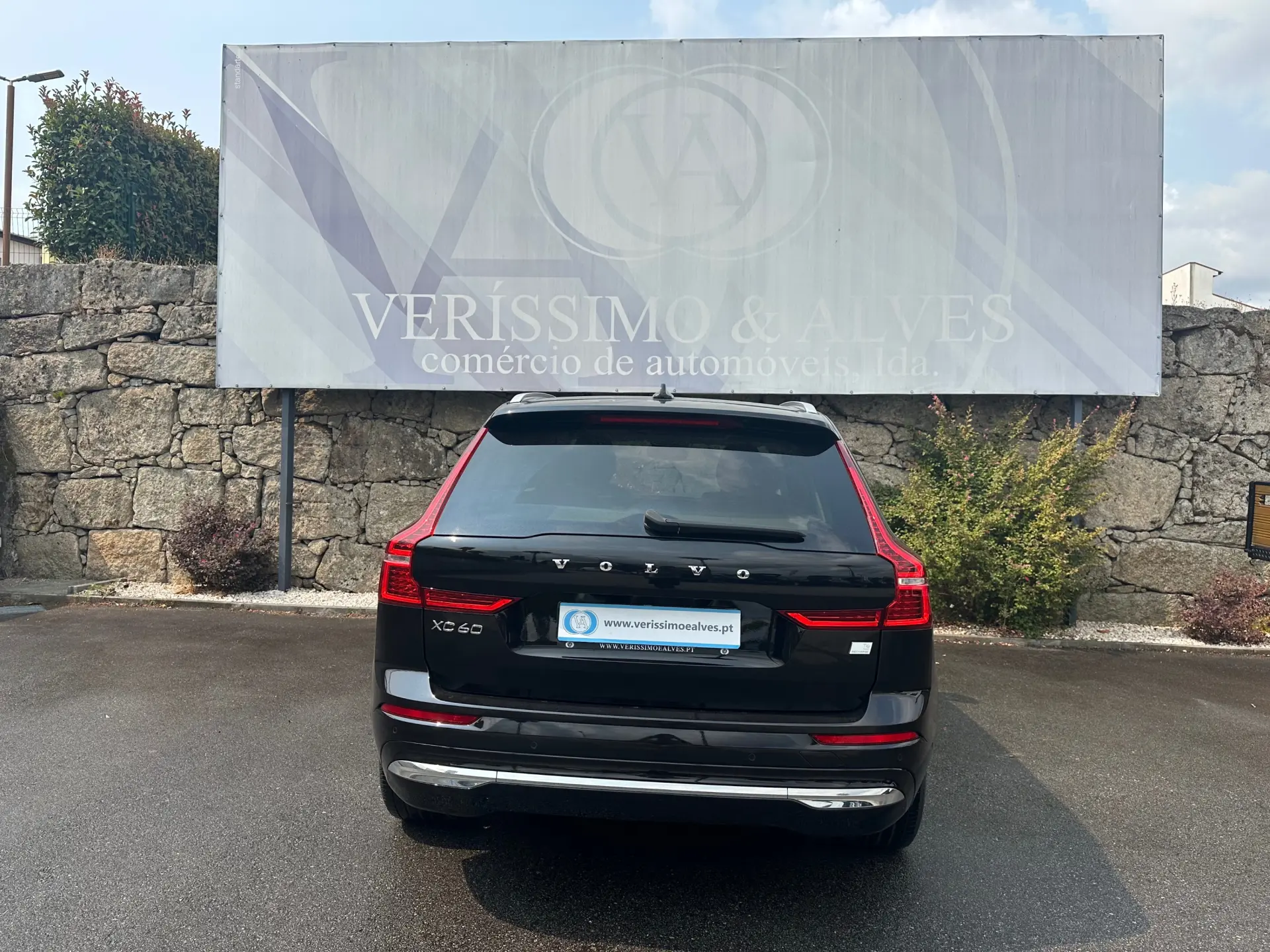 Volvo XC 60 2.0 T6 PHEV R-Design AWD 13