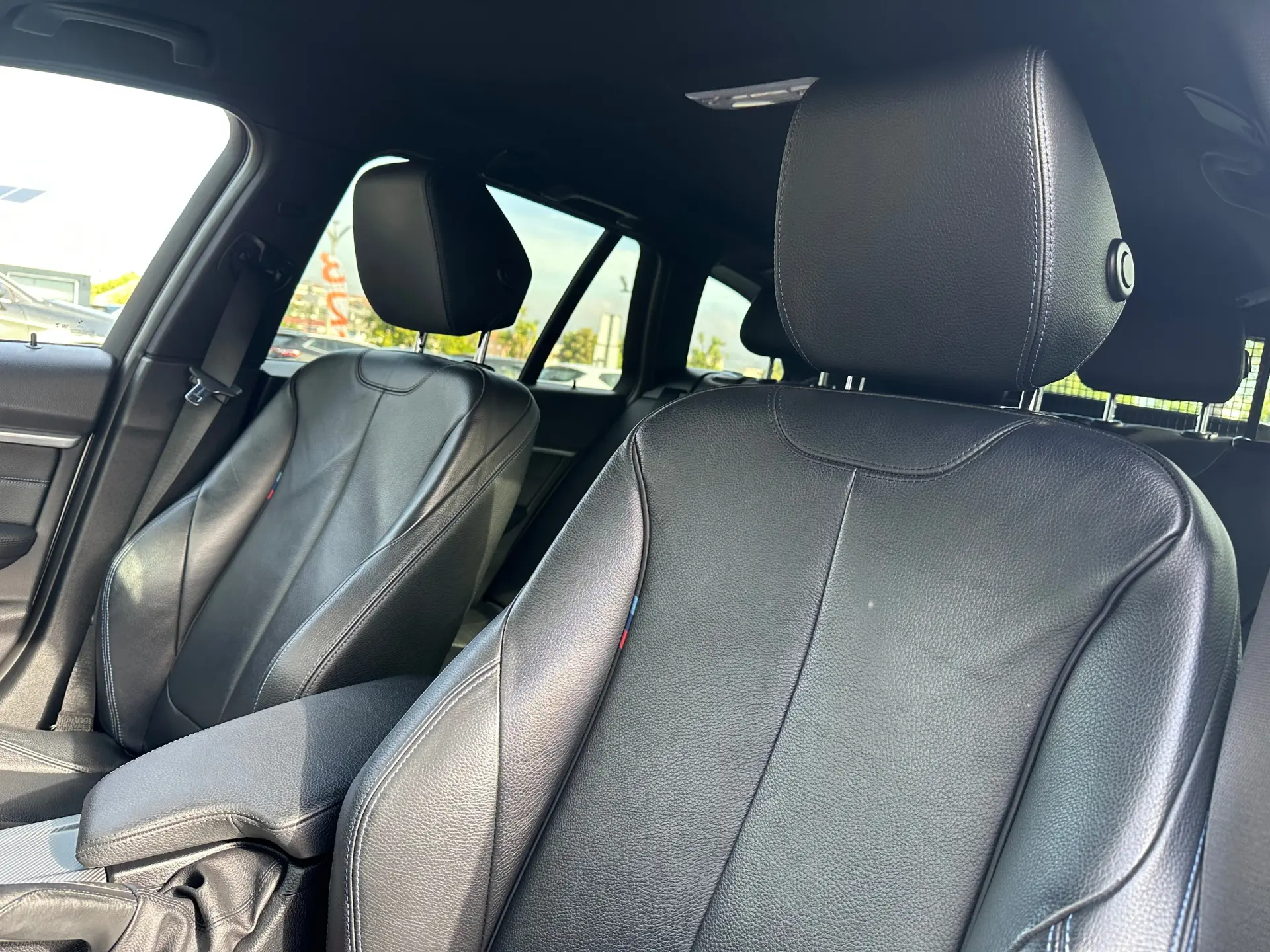 BMW 318 d Pack M Auto 25