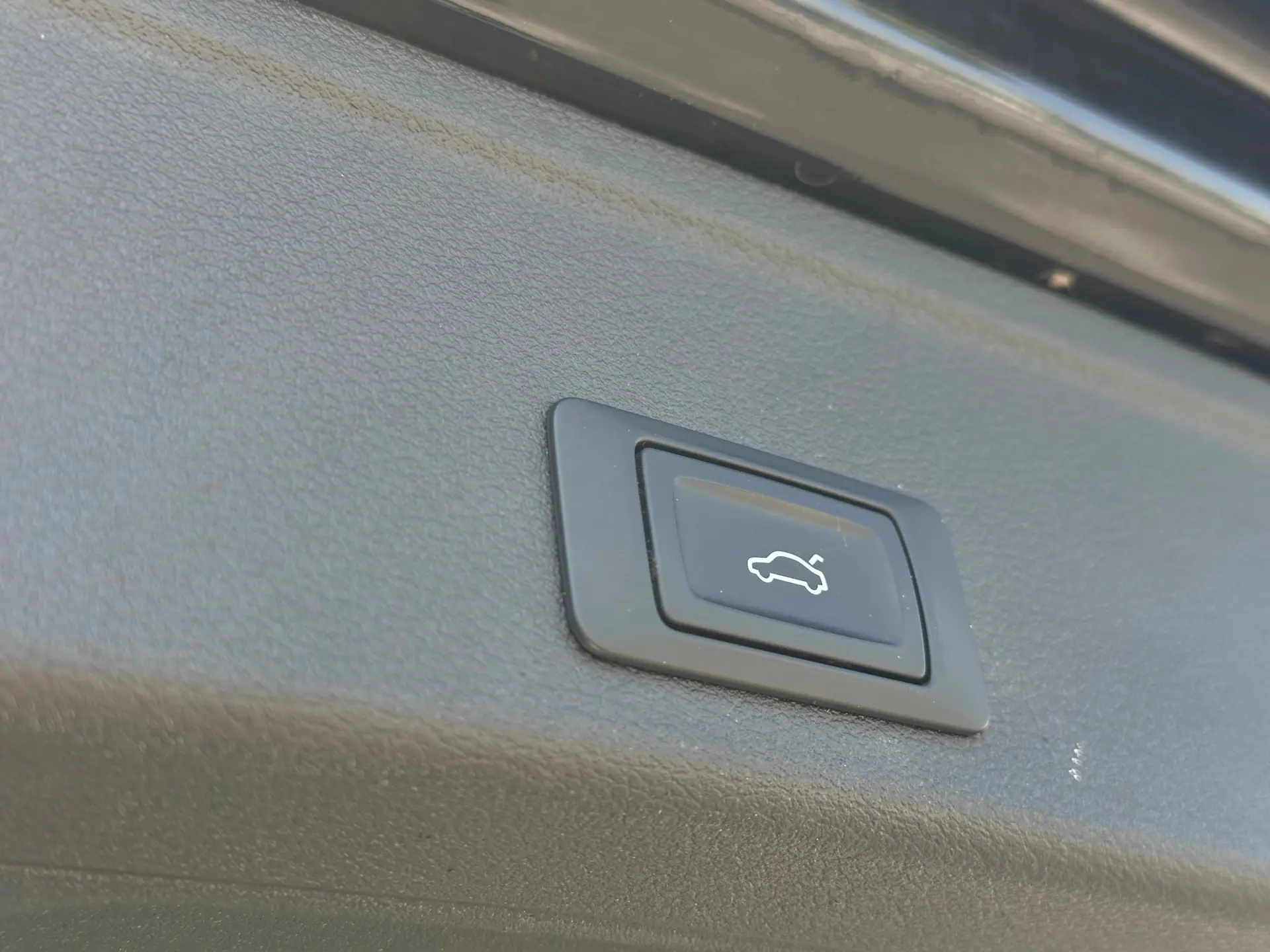 Audi A4 Avant 2.0 TDI S-line 32