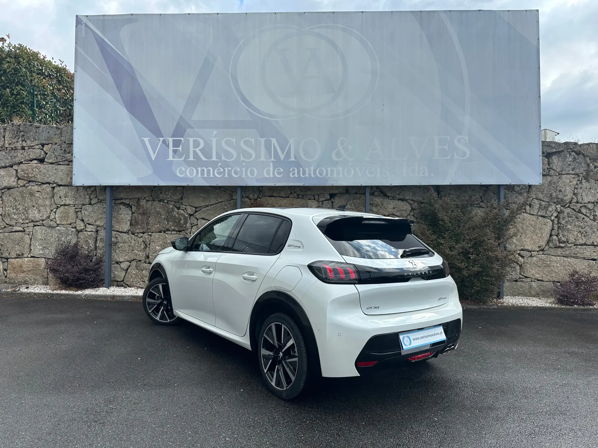 Peugeot 208 1.2 PureTech GT Line EAT8 12