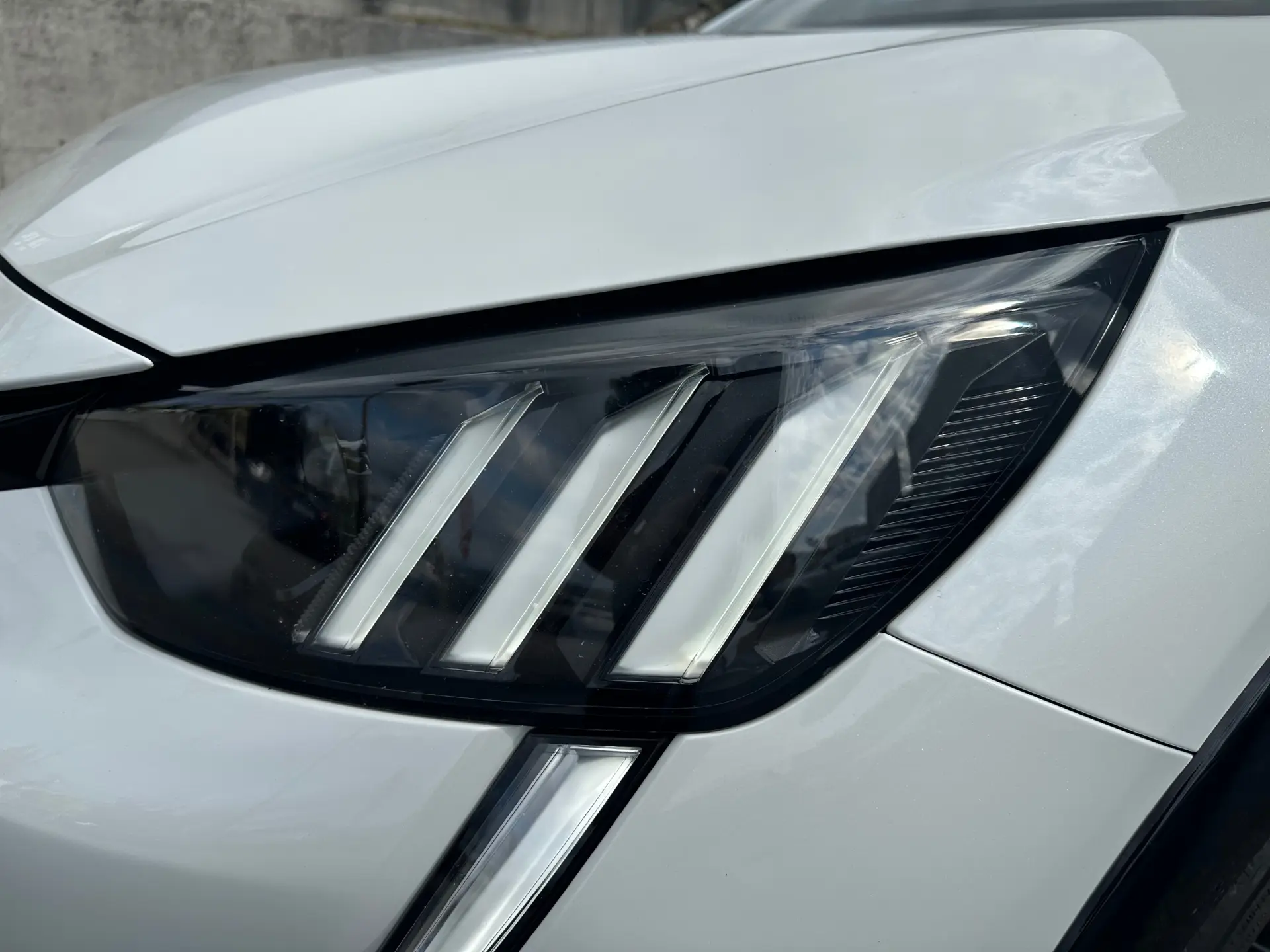 Peugeot 208 1.2 PureTech GT Line EAT8 10